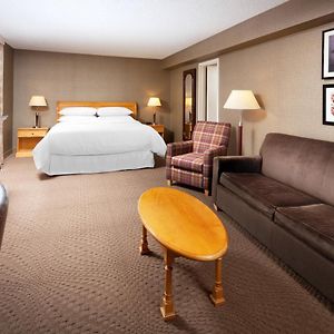 Corner King Room